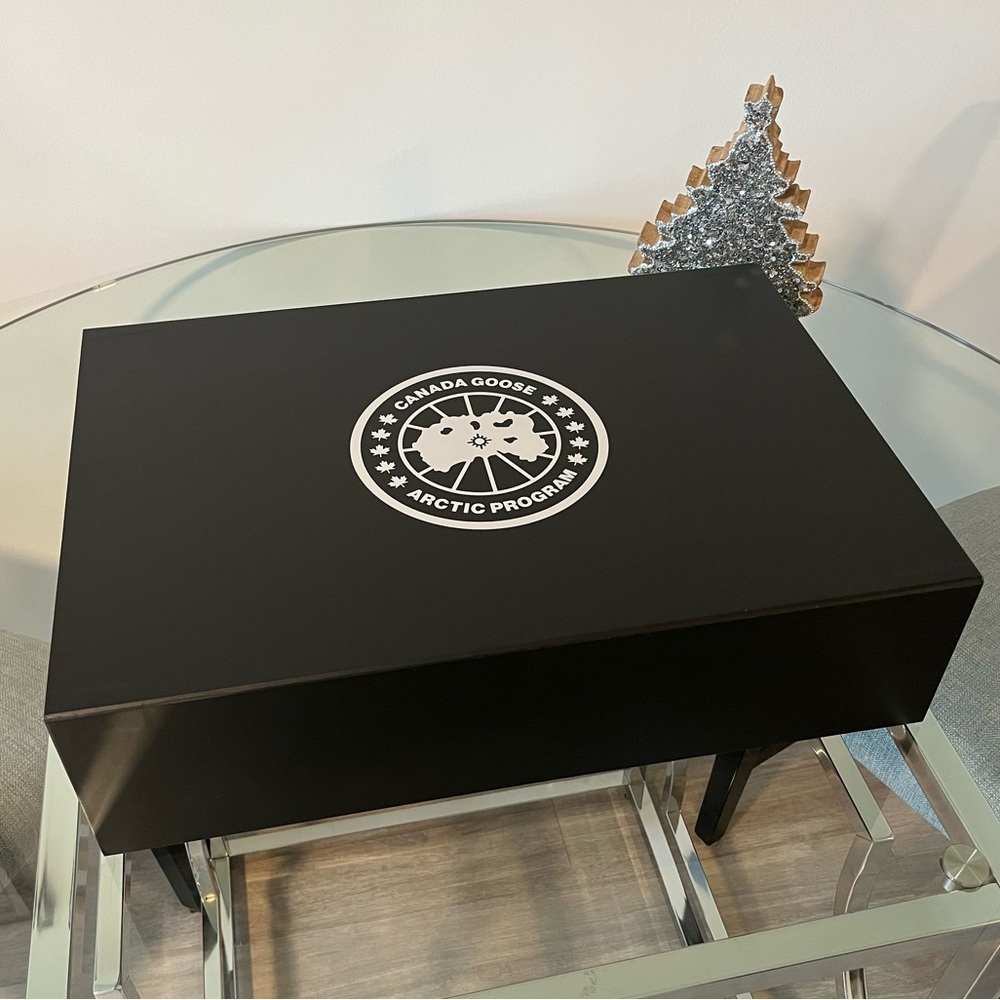 Canada Goose Empty Box